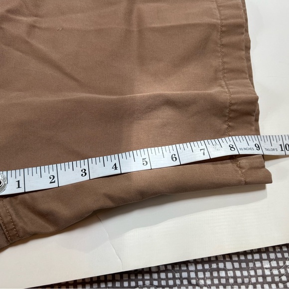 NWOT LLBean men’s khaki shorts Size 34 waist with 9 inch inseam - Picture 5 of 9